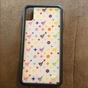 Wildflower Urban Outfitters Exclusive XS Max